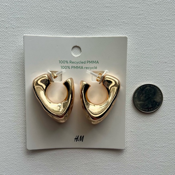 NWT Chunky Gold Earrings - Picture 4 of 4